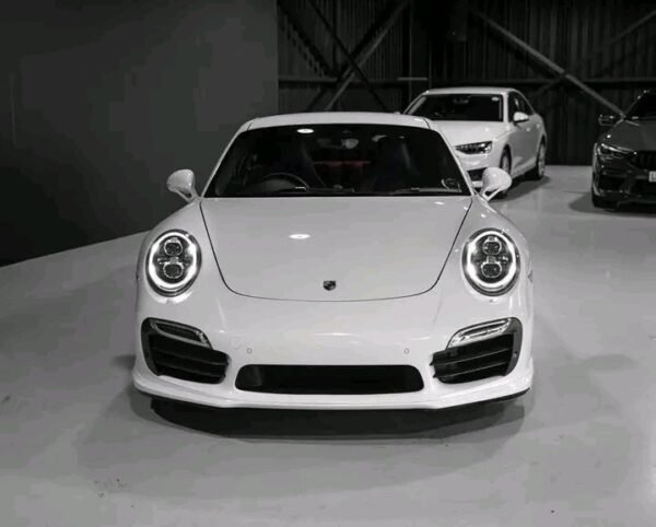 Porsche 911 Turbo S – Image 2