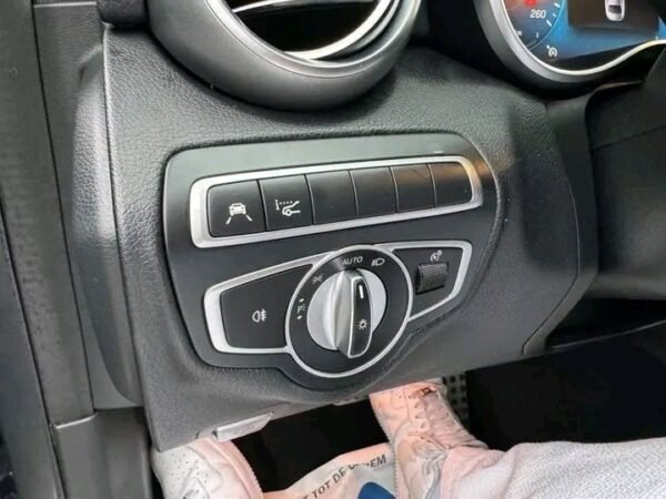 Mercedes-Benz C 220 – Image 13