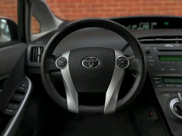 Toyota Prius – Image 4
