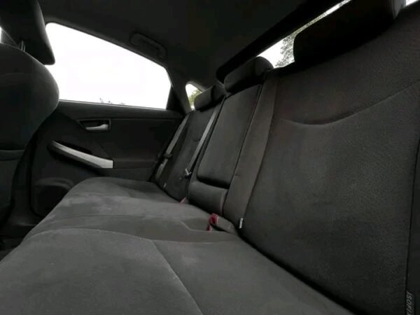 Toyota Prius – Image 13