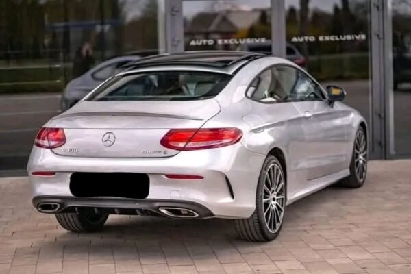 Mercedes-Benz C-Class 300 – Image 20