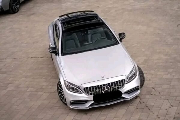 Mercedes-Benz C-Class 300 – Image 7