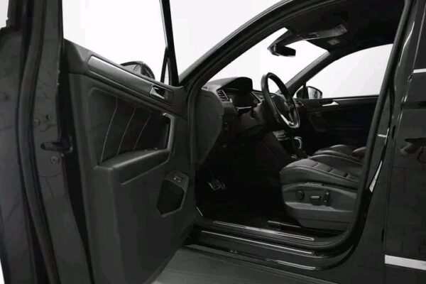 Volkswagen Tiguan R-LINE – Image 12