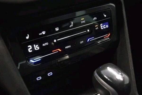 Volkswagen Tiguan R-LINE – Image 8