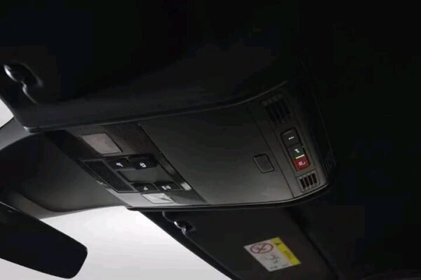 Volkswagen Tiguan R-LINE – Image 7