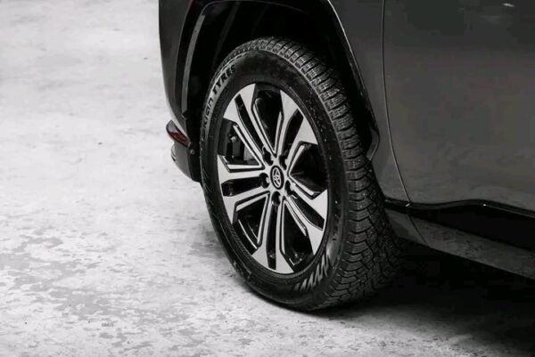 Toyota RAV4 Plug-in Hybrid – Image 20