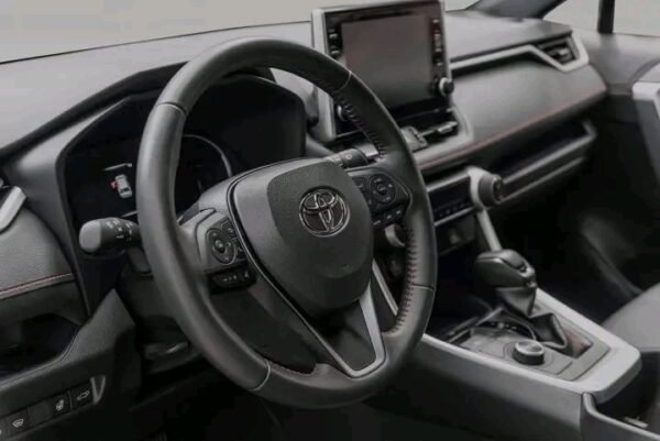 Toyota RAV4 Plug-in Hybrid – Image 15