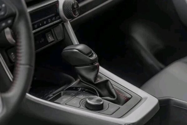 Toyota RAV4 Plug-in Hybrid – Image 13