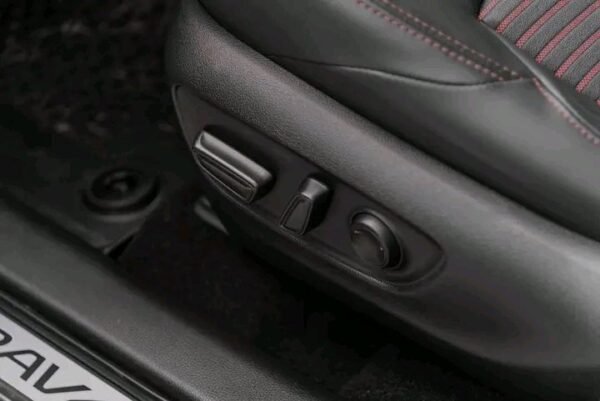 Toyota RAV4 Plug-in Hybrid – Image 10