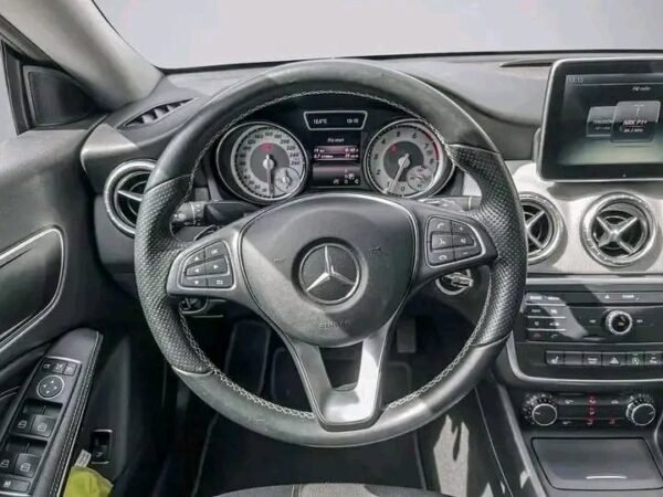 Mercedes-Benz CLA – Image 13