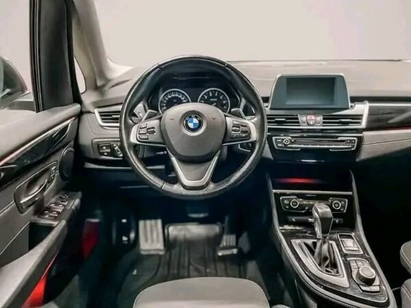 BMW 2 Series – Image 12