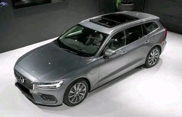 Volvo V60 T8 AWD – Image 30