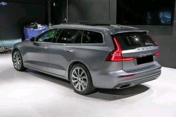 Volvo V60 T8 AWD – Image 20