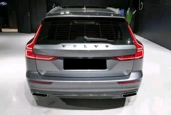 Volvo V60 T8 AWD – Image 8