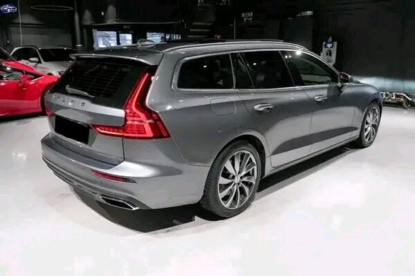 Volvo V60 T8 AWD – Image 25