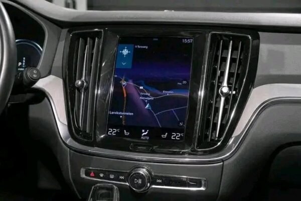 Volvo V60 T8 AWD – Image 11