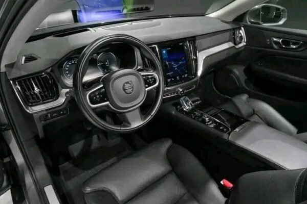 Volvo V60 T8 AWD – Image 39