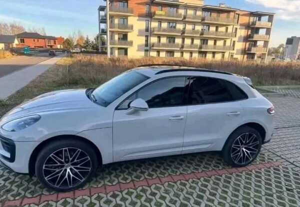 Porsche Macan – Image 20