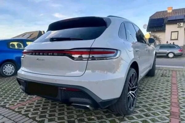 Porsche Macan – Image 7