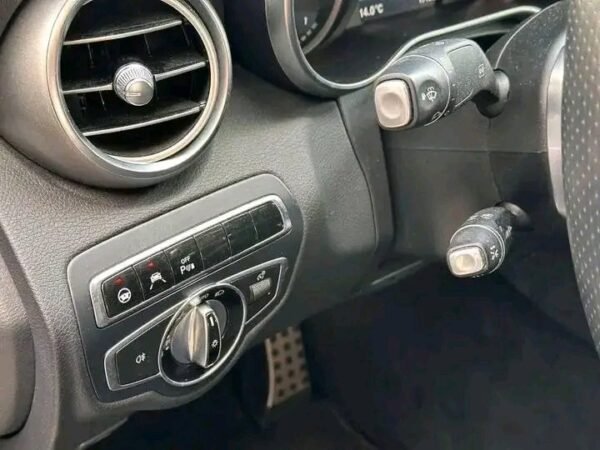 Mercedes-Benz C 200 – Image 11