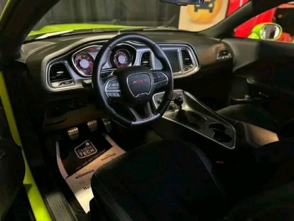Dodge Challenger SRT – Image 11
