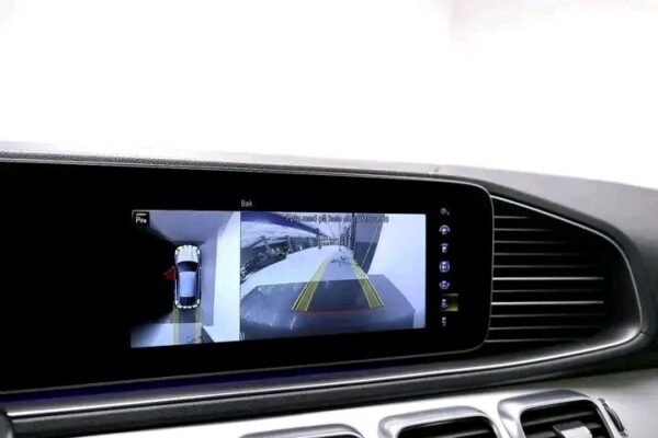 Mercedes-Benz GLE – Image 19