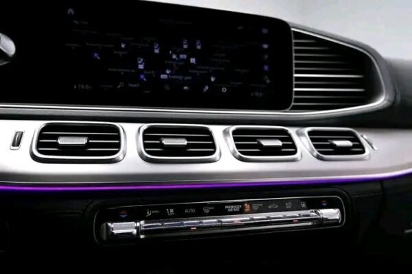 Mercedes-Benz GLE – Image 34