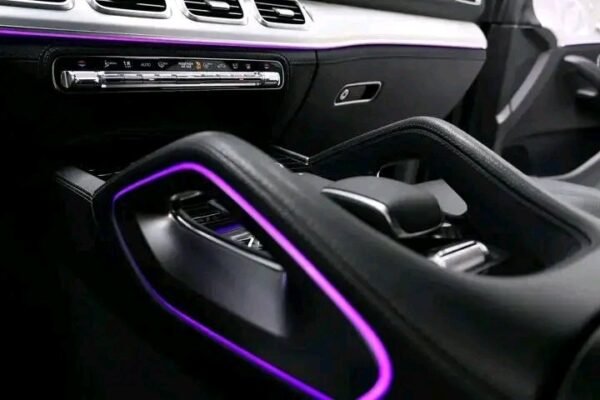 Mercedes-Benz GLE – Image 28