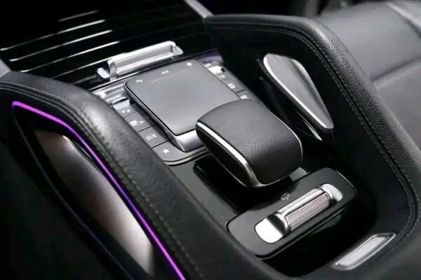 Mercedes-Benz GLE – Image 9