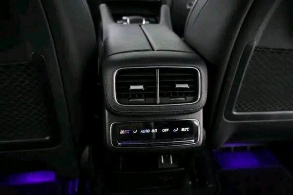 Mercedes-Benz GLE – Image 21