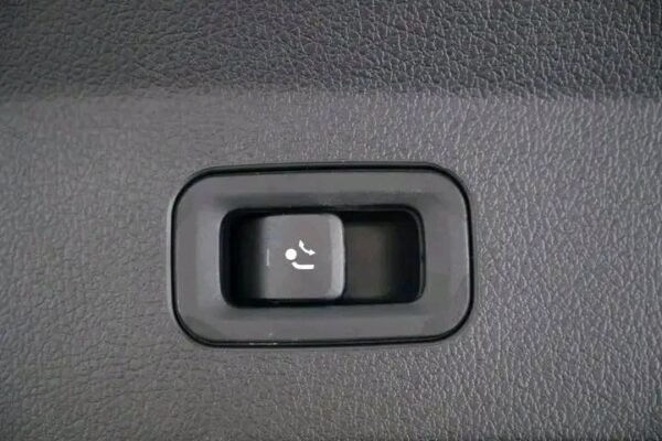 Mercedes-Benz GLE – Image 26