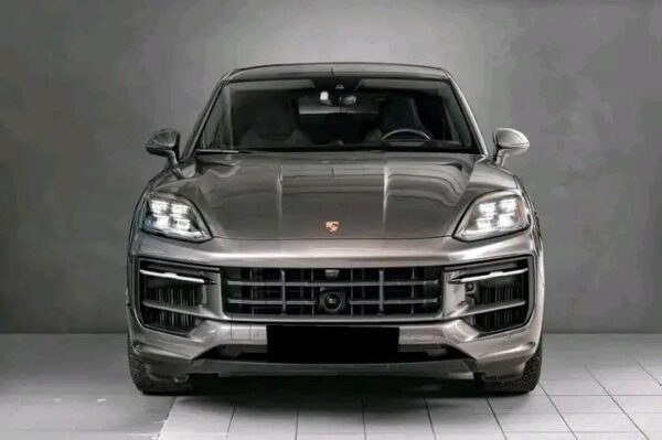 Porsche Cayenne Coupe S E-Hybrid – Image 26