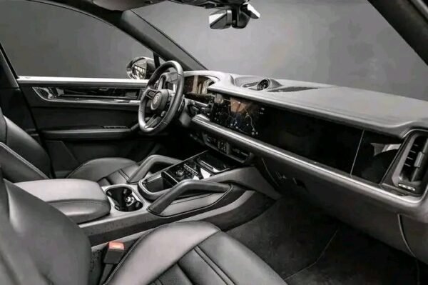 Porsche Cayenne Coupe S E-Hybrid – Image 17
