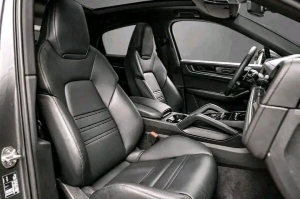 Porsche Cayenne Coupe S E-Hybrid – Image 23