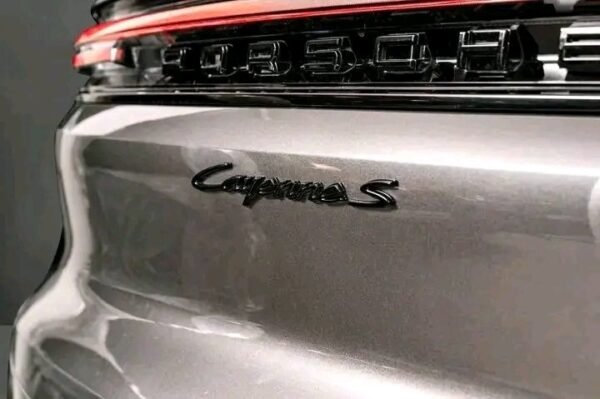 Porsche Cayenne Coupe S E-Hybrid – Image 14