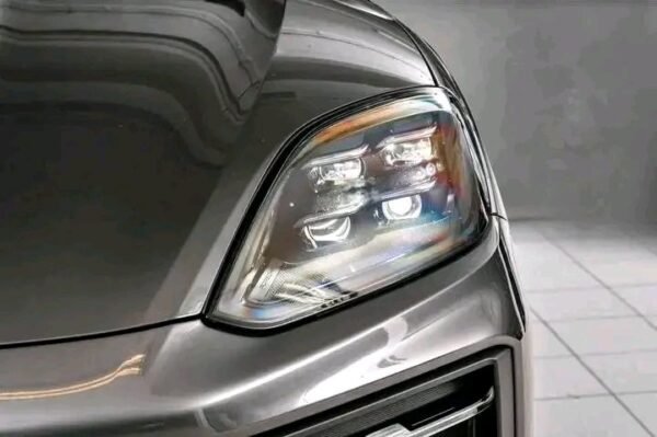 Porsche Cayenne Coupe S E-Hybrid – Image 32