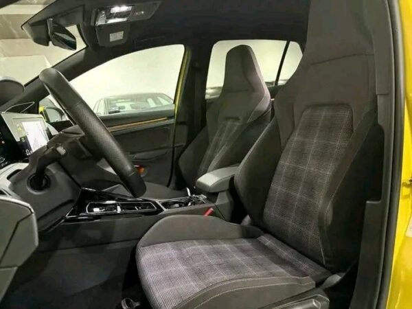 Volkswagen Golf – Image 9