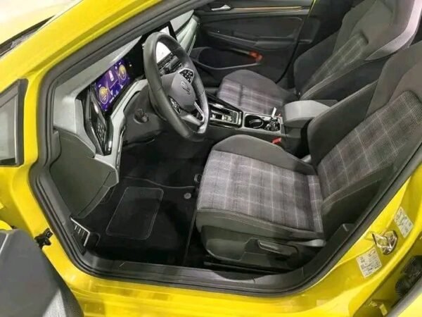 Volkswagen Golf – Image 10
