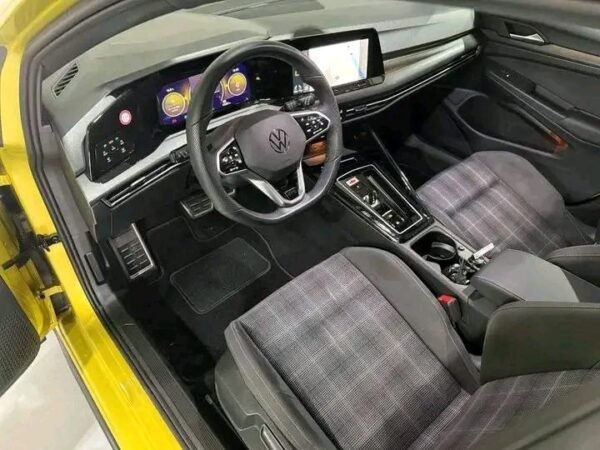 Volkswagen Golf – Image 14