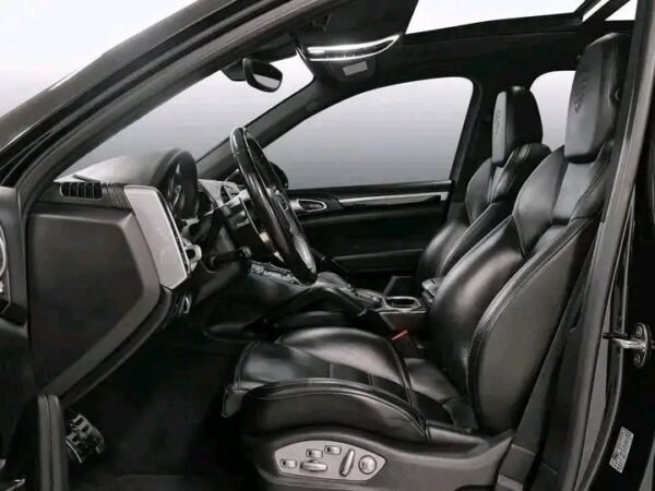 Porsche Cayenne – Image 9