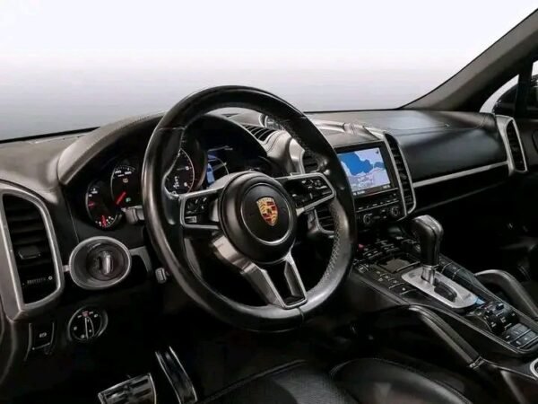 Porsche Cayenne – Image 29