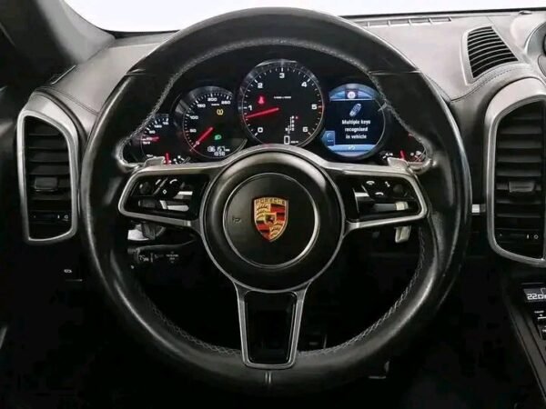 Porsche Cayenne – Image 18