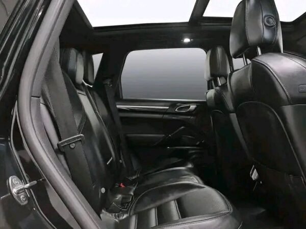 Porsche Cayenne – Image 25