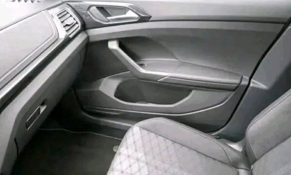 Volkswagen T-Cross – Image 13
