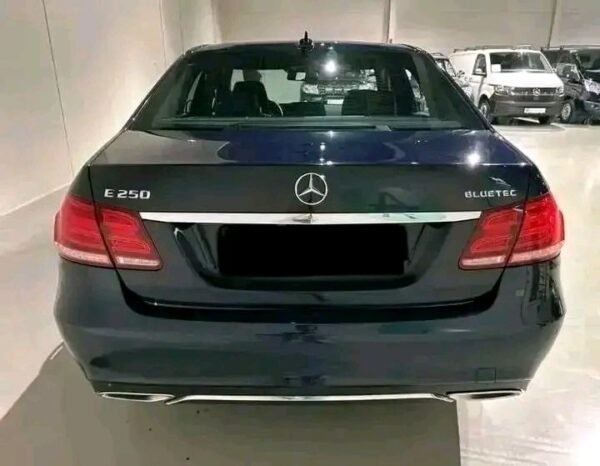Mercedes-Benz E-Class – Image 9