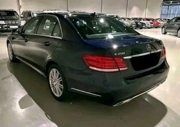 Mercedes-Benz E-Class – Image 10
