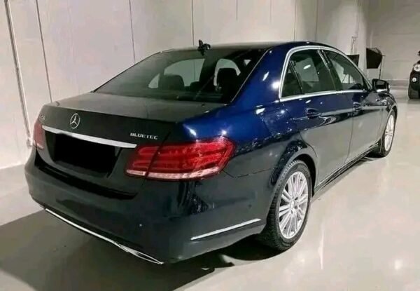 Mercedes-Benz E-Class – Image 18