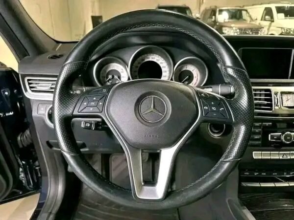 Mercedes-Benz E-Class – Image 23