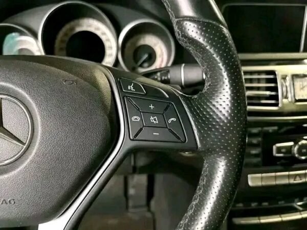 Mercedes-Benz E-Class – Image 25