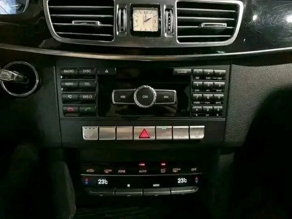Mercedes-Benz E-Class – Image 8